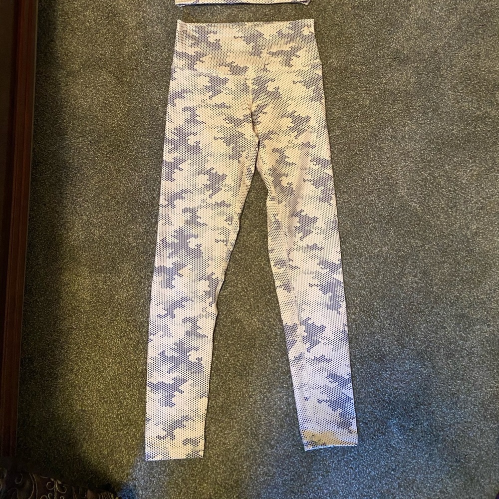 Define Your Inspiration Camo Leggings